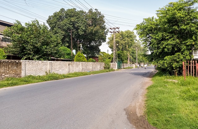 Al-Jalil Garden Near Garhi Shahu